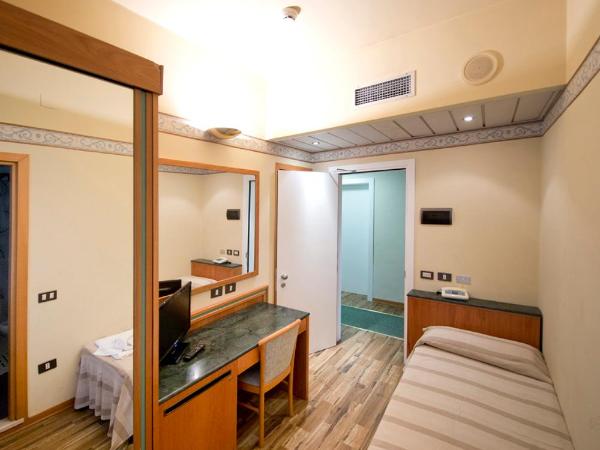 Hotel Marina Bay : photo 3 de la chambre chambre simple