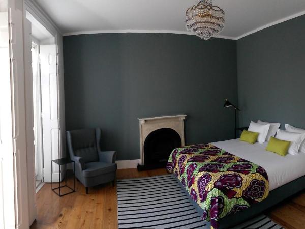 Alcaçaria do Bairro : photo 3 de la chambre suite avec balcon