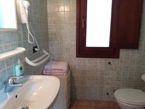 Agriturismo Agrisole : photo 6 de la chambre chambre double - vue sur jardin