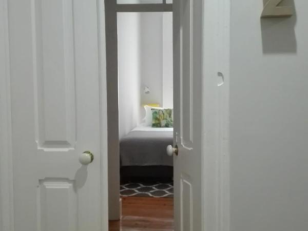 Alcaçaria do Bairro : photo 1 de la chambre chambre lits jumeaux