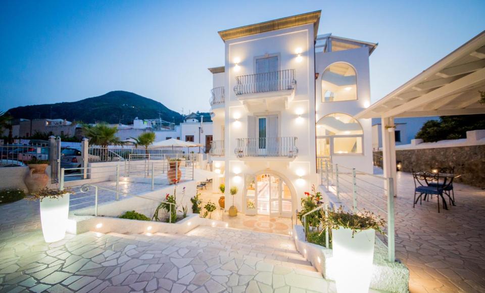 Odysseus Hotel