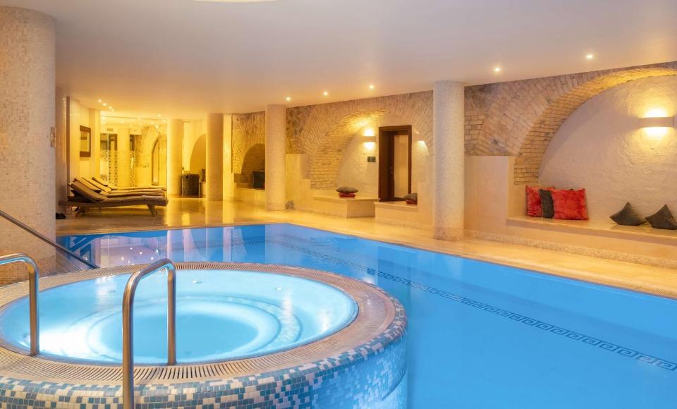 Grand Hotel Vilnius, Curio Collection by Hilton
