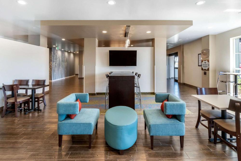 Hotel lobby and seating area at a MainStay Suites property