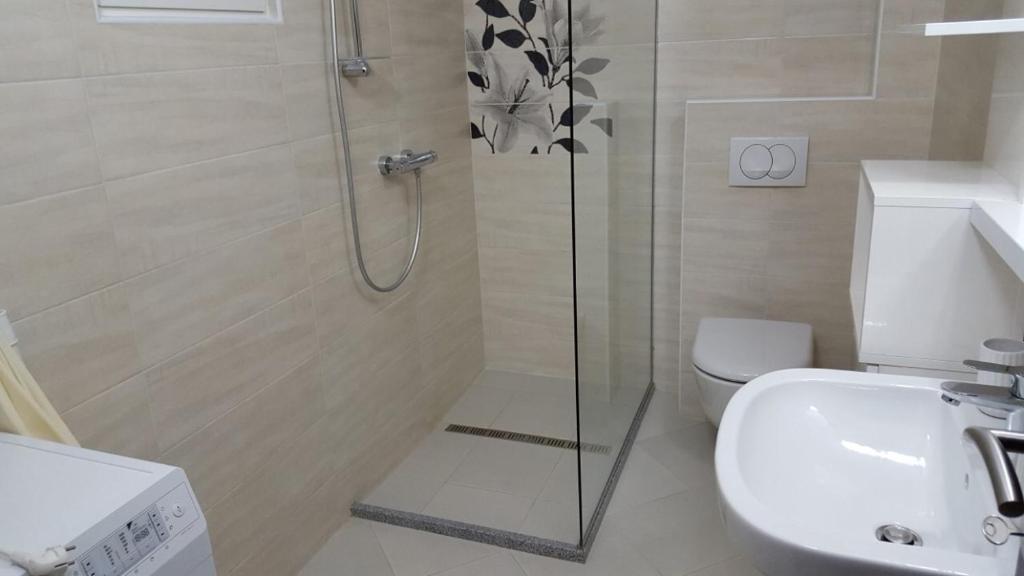 Apartments TMV Dragovic 4