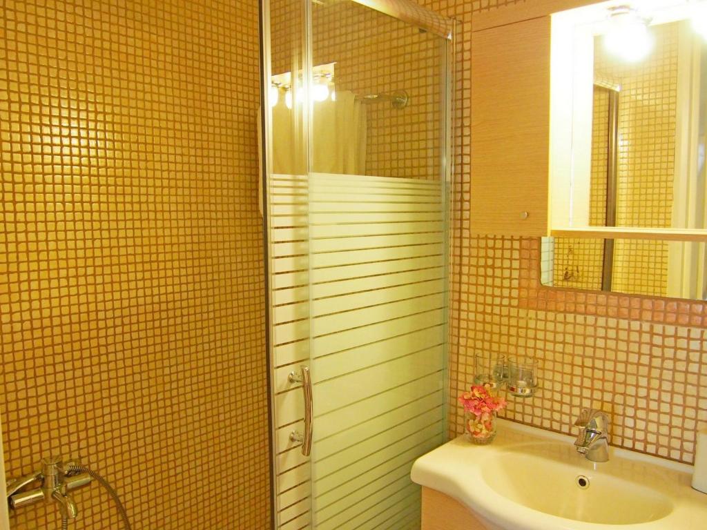 Venetian House 8