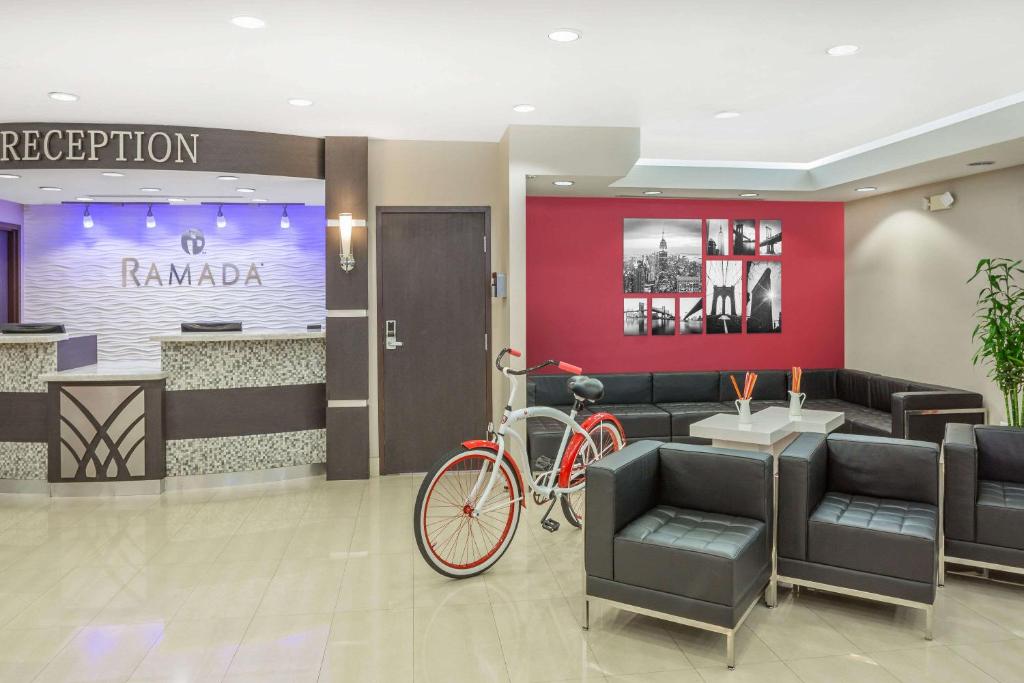 Ramada by Wyndham Miami Springs/Miami International Airport Image