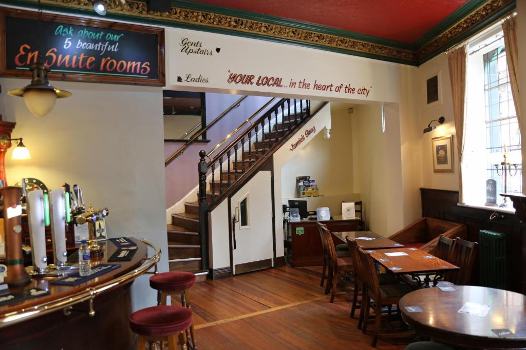 The Bulls Head Hotel Image