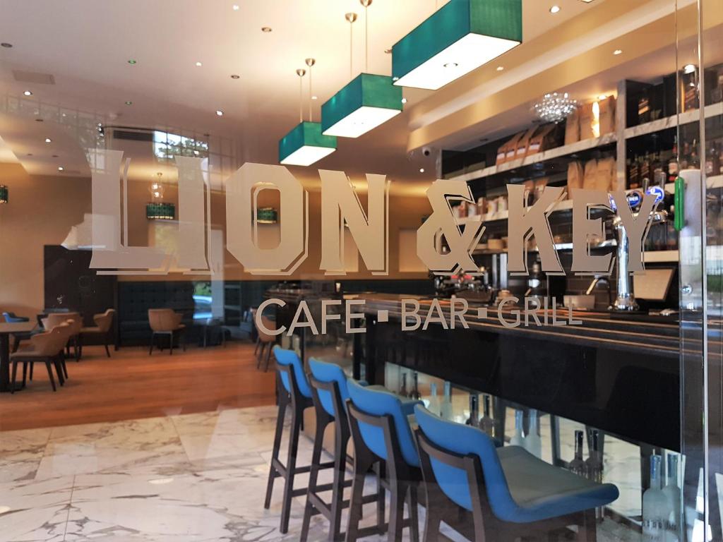The Lion & Key Hotel Image