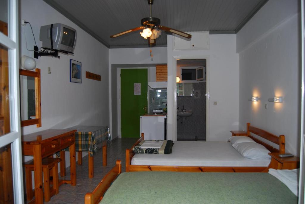 Dimitris Apartments 6
