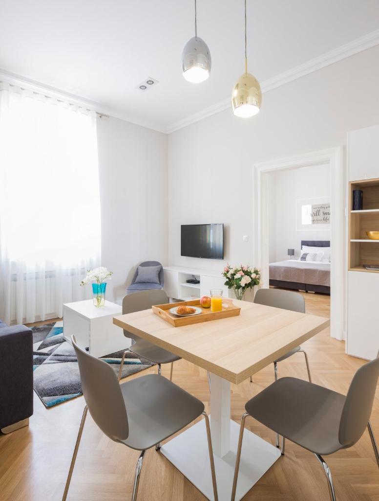 White Rose Apartment 5