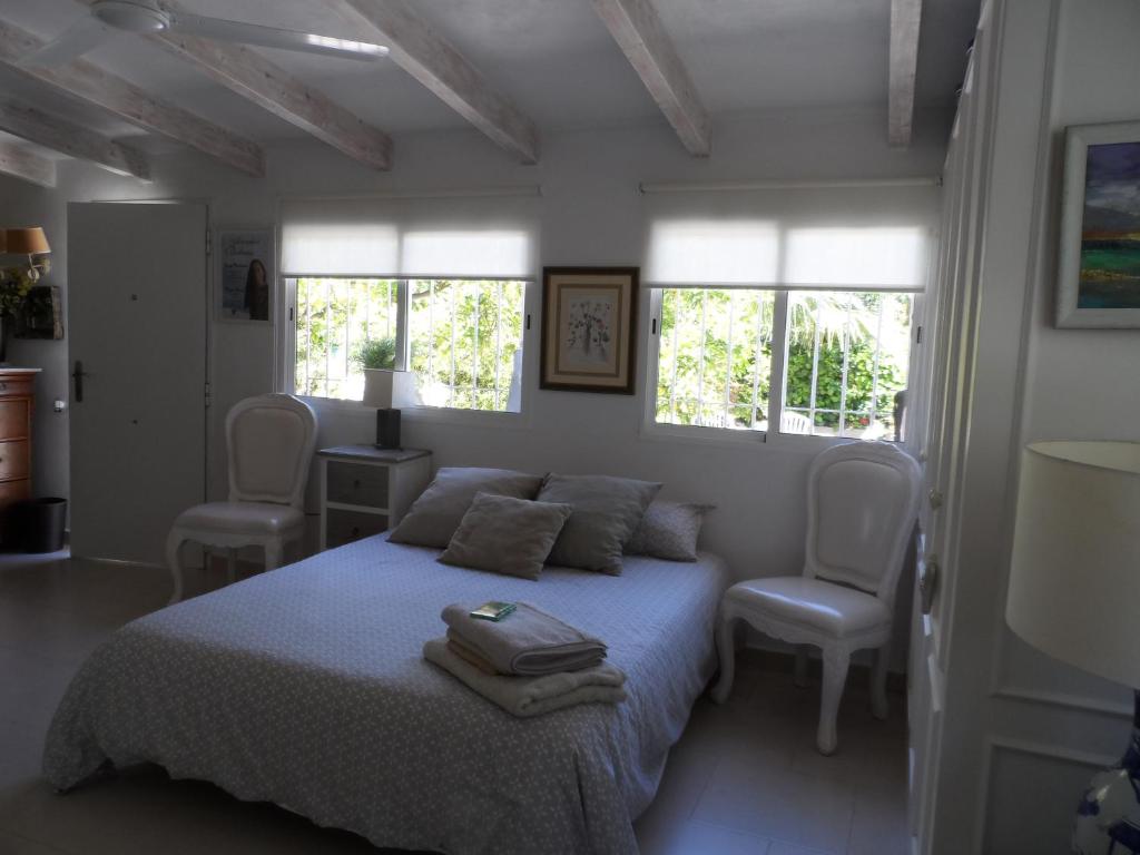 Casa con jardín frente Playa de Burriana 6