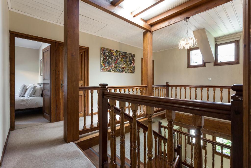 Villa Loppe - Chamonix Mountain Four-Bedroom Hidden Gem 2