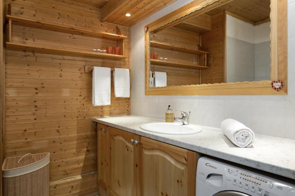 Apartment Balme 2 - Central Chamonix Haven and Mont Blanc View 3