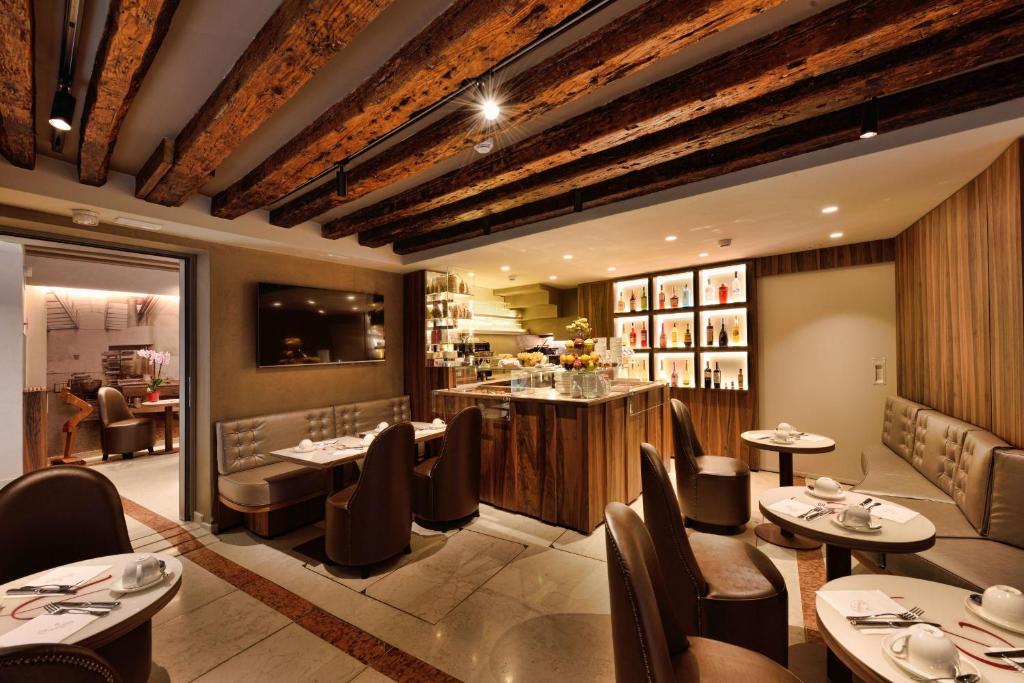 Rosa Salva Hotel Image