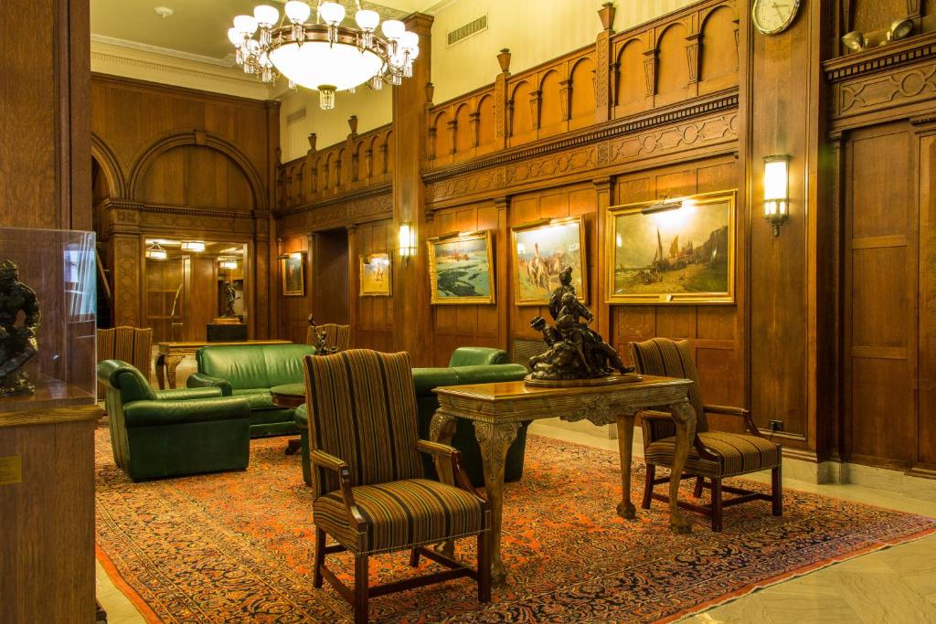 Missouri Athletic Club Image