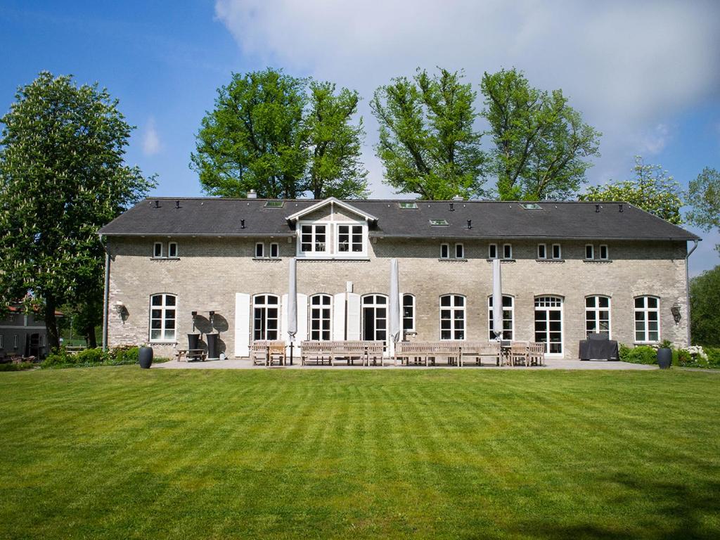 Herrenhaus Gut Neuruppersdorf 2