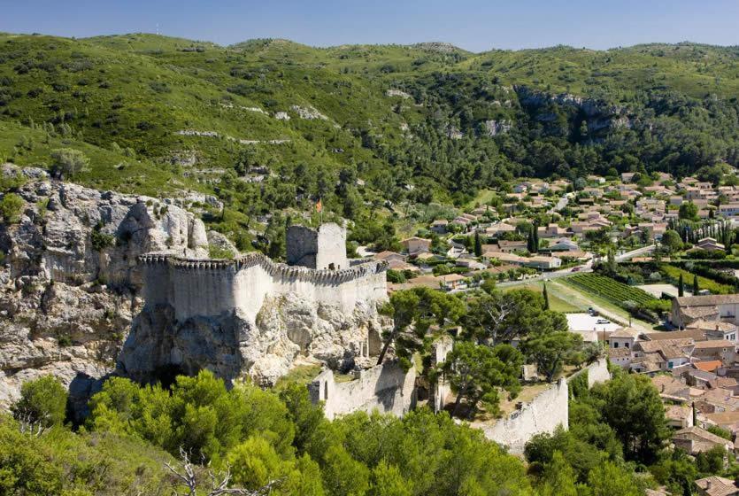 "A Deux Pas de la Montagnette", mazet provencal 4 personnes 6