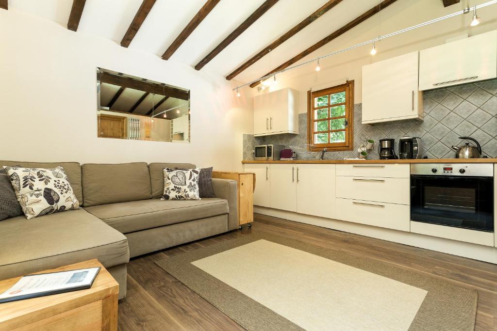 Mazot Loppe - A Cosy Central Chamonix Hideaway 8