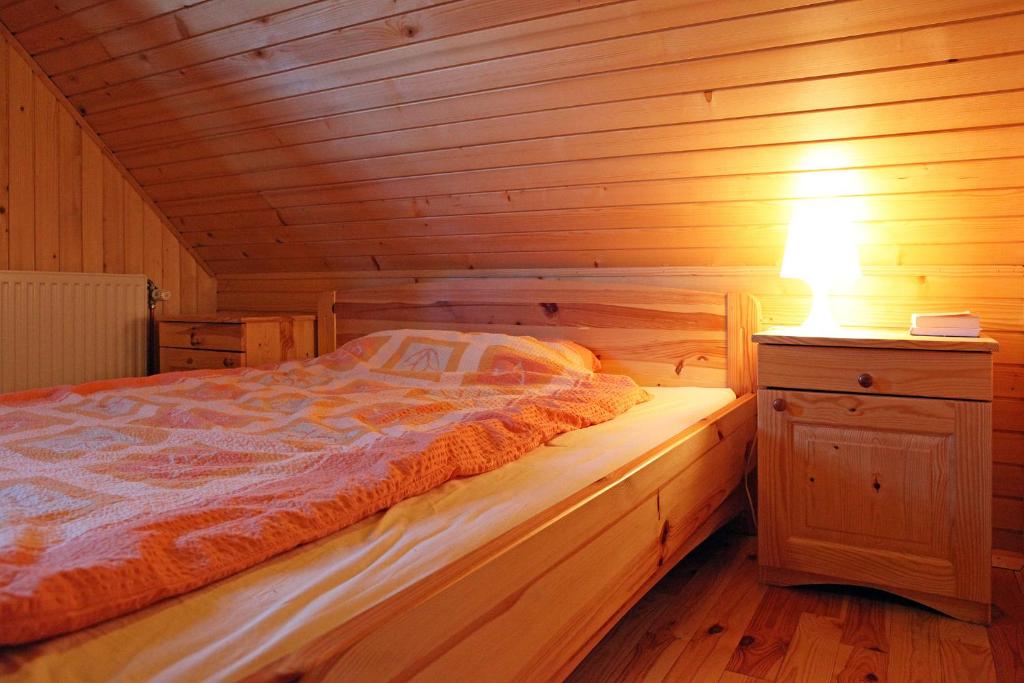 Natural Wooden Sweetheart 7