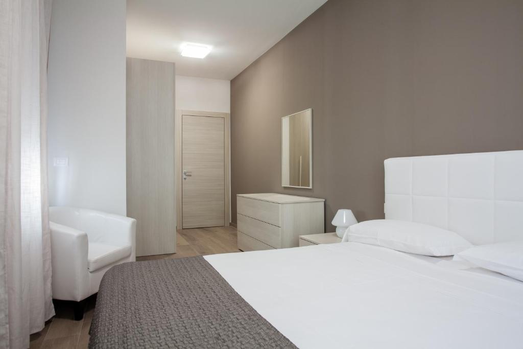 Astoria Suite Apartments 7