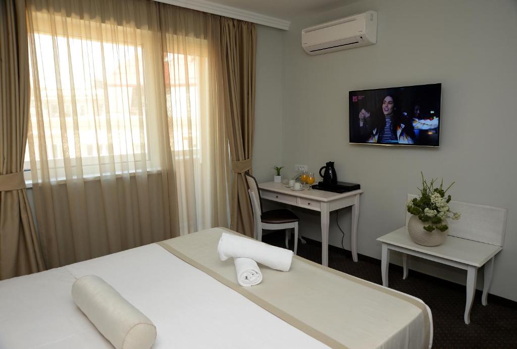 Alexandar Square Apartments 5