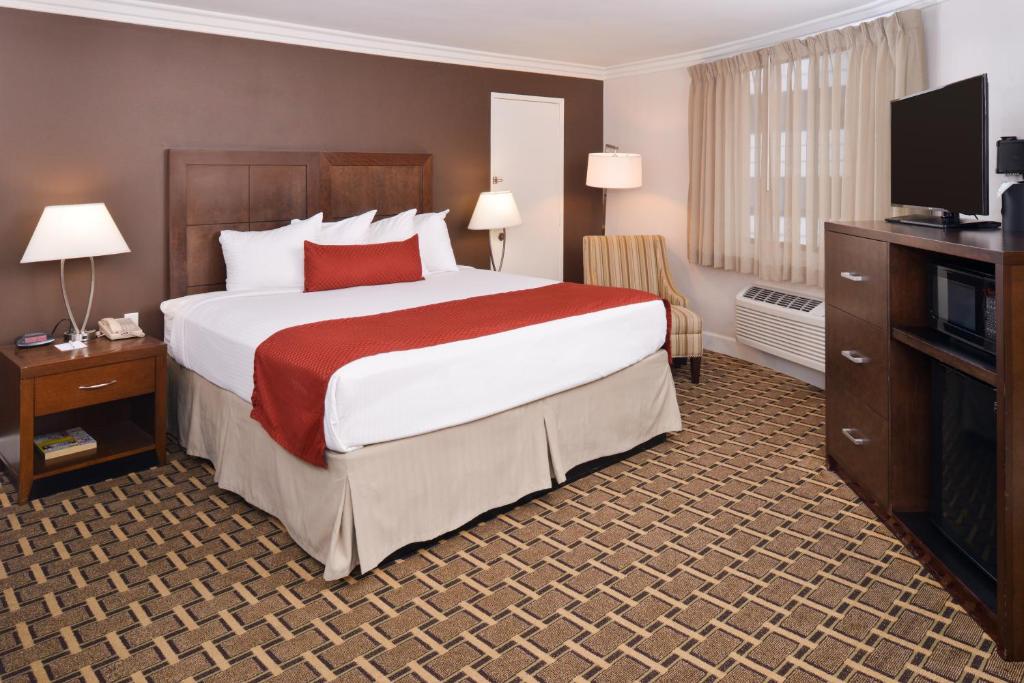 Best Western Plus LA Mid-Town Hotel Image