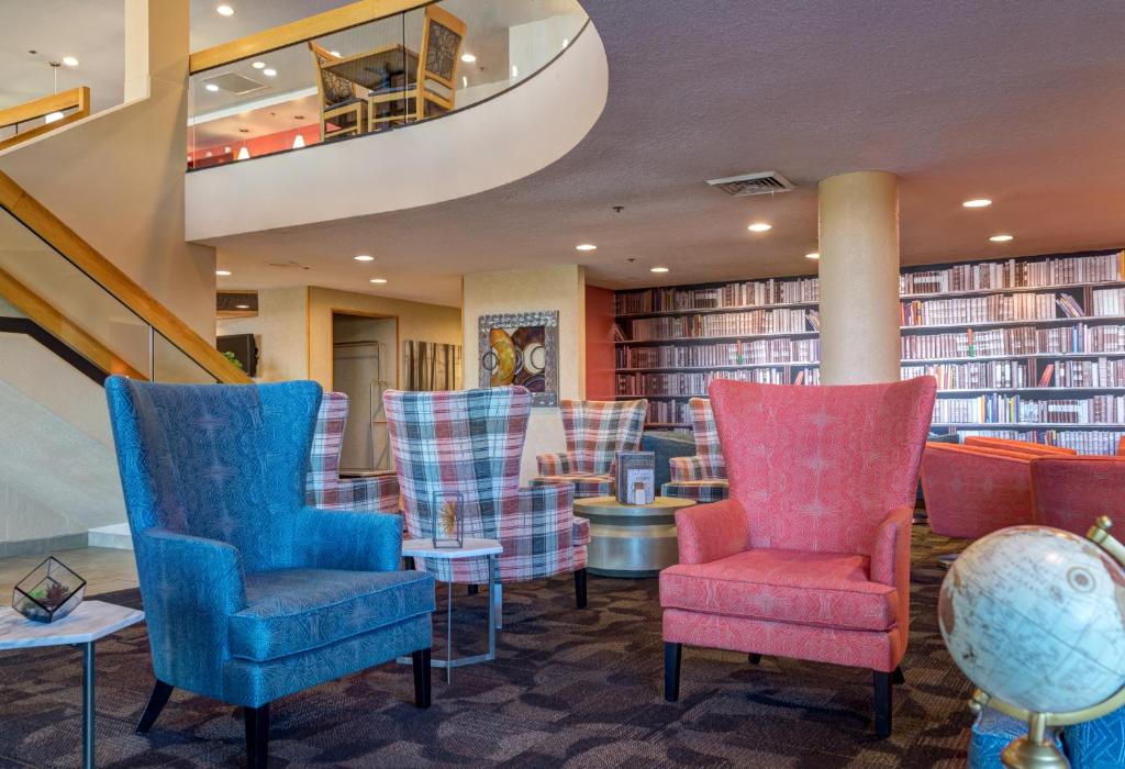 LivINN Hotel Cincinnati North/ Sharonville Image