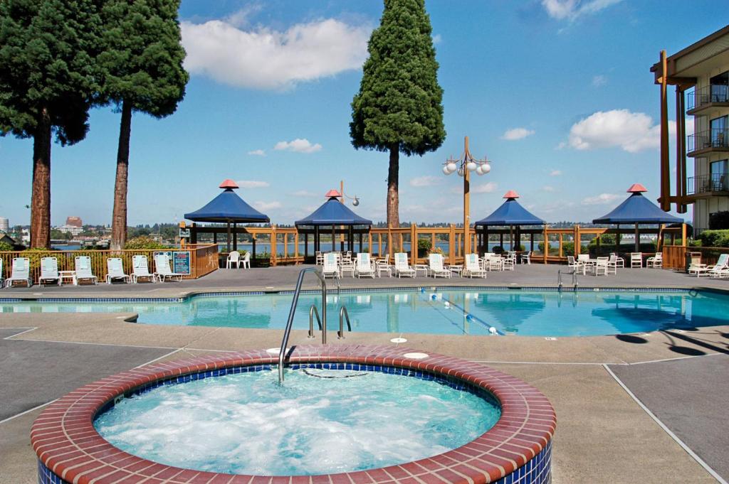Holiday Inn Portland - Columbia Riverfront, an IHG Hotel Image