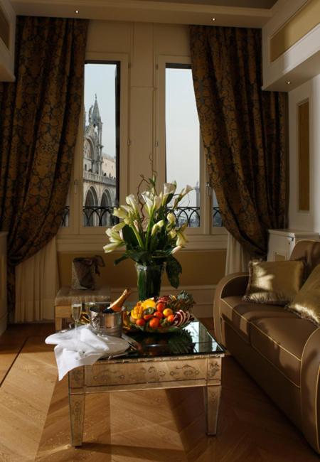 Suites Torre Dell'Orologio Image