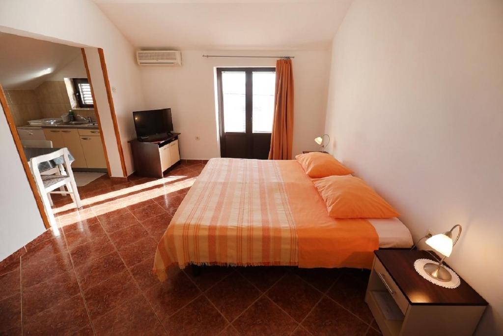 Studio Apartments Pavin 2