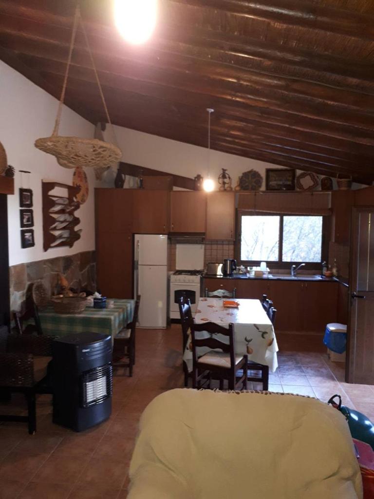 Agrompelo House 4