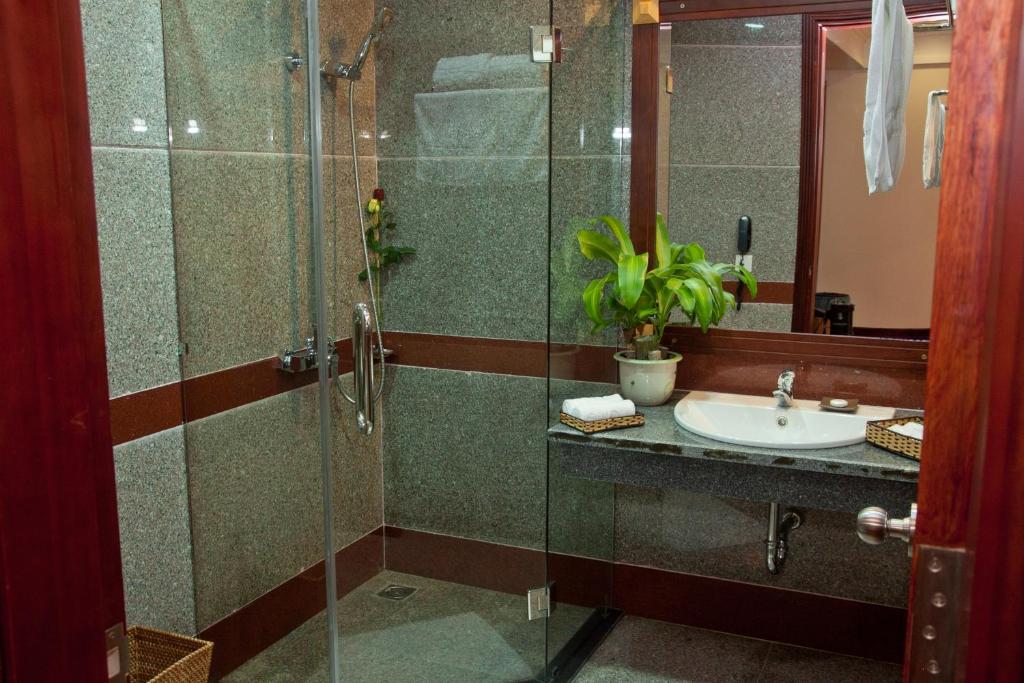 DLGL - Dung Quat Hotel