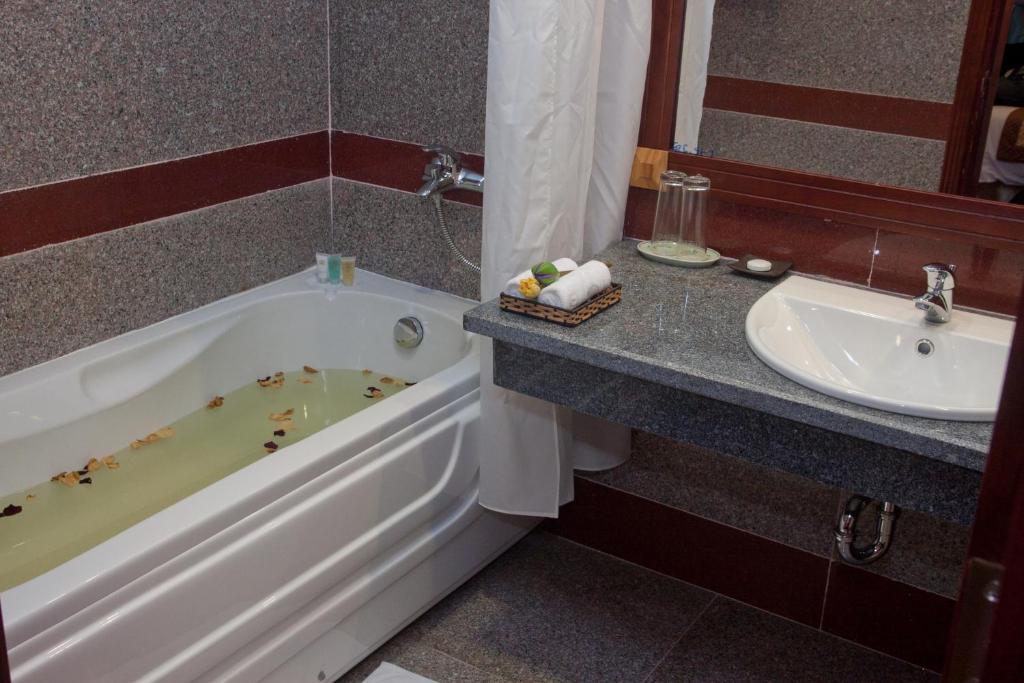 DLGL - Dung Quat Hotel