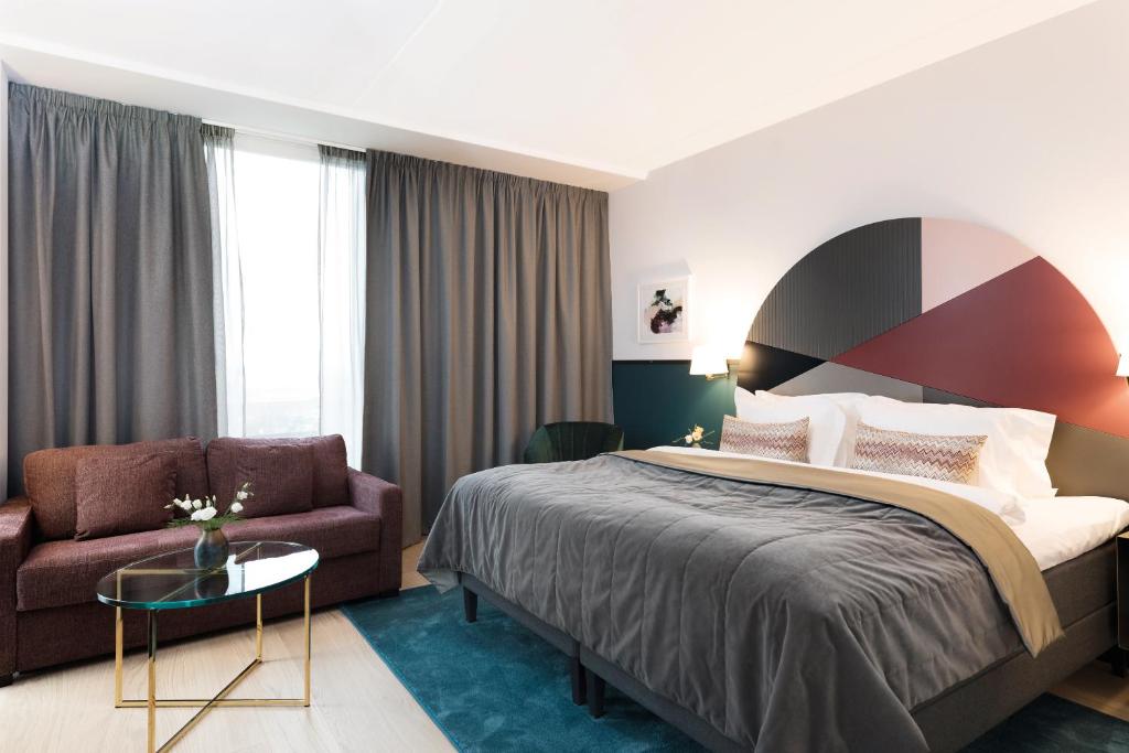 Elite Hotel Carolina Tower Image