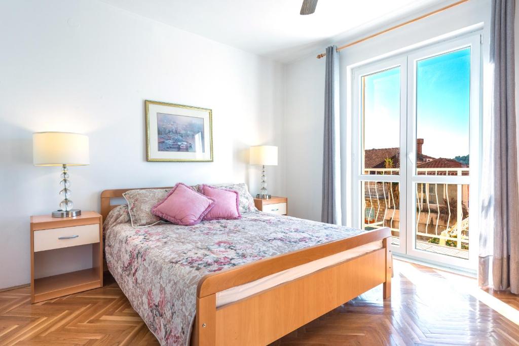 View Port Apartments 2