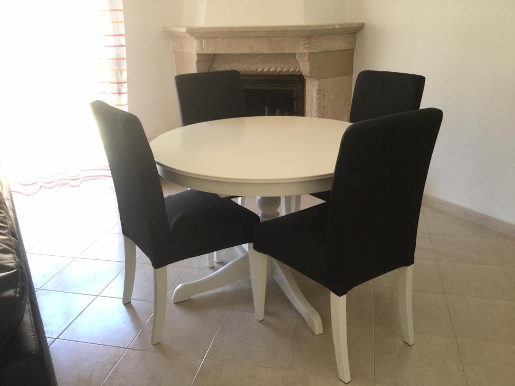Olinda’s Two Bedroom Apartment 4