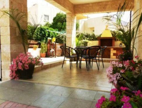 Philippou Beach Villas & Apartments 8
