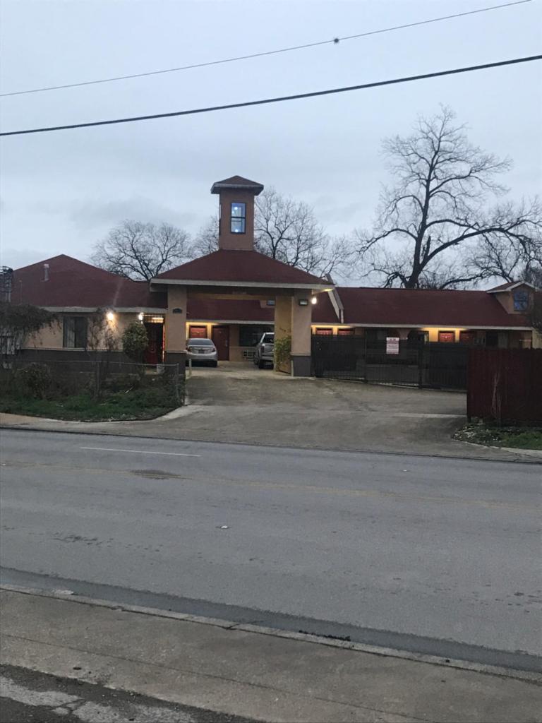 SouthTown S.A. Inn Image