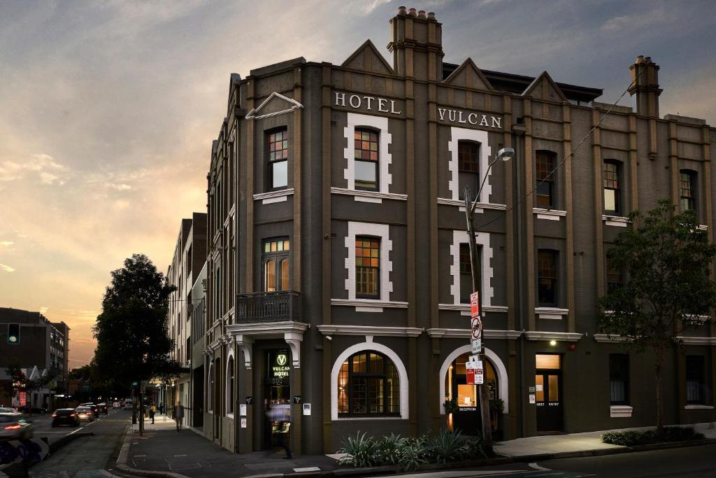 Vulcan Hotel Sydney Image