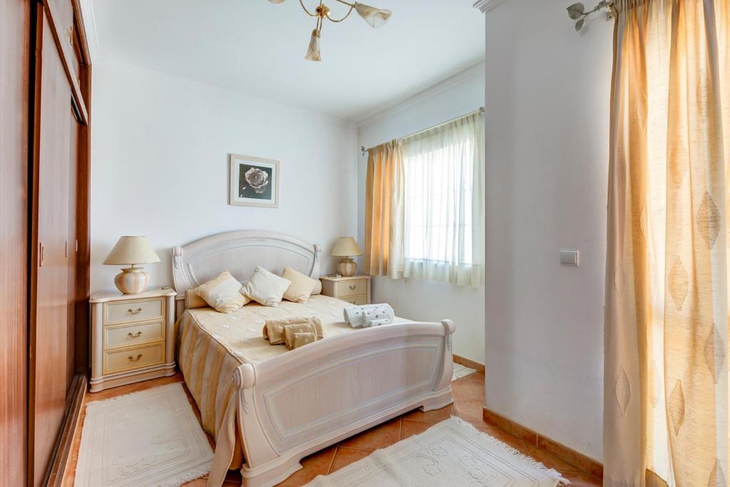 Bougainvilleas Villa 5 Bedrooms with Private Pool and Parking - Altura Beach 7