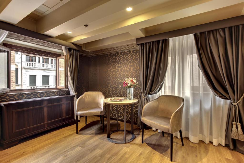 Hotel Donà Palace Image