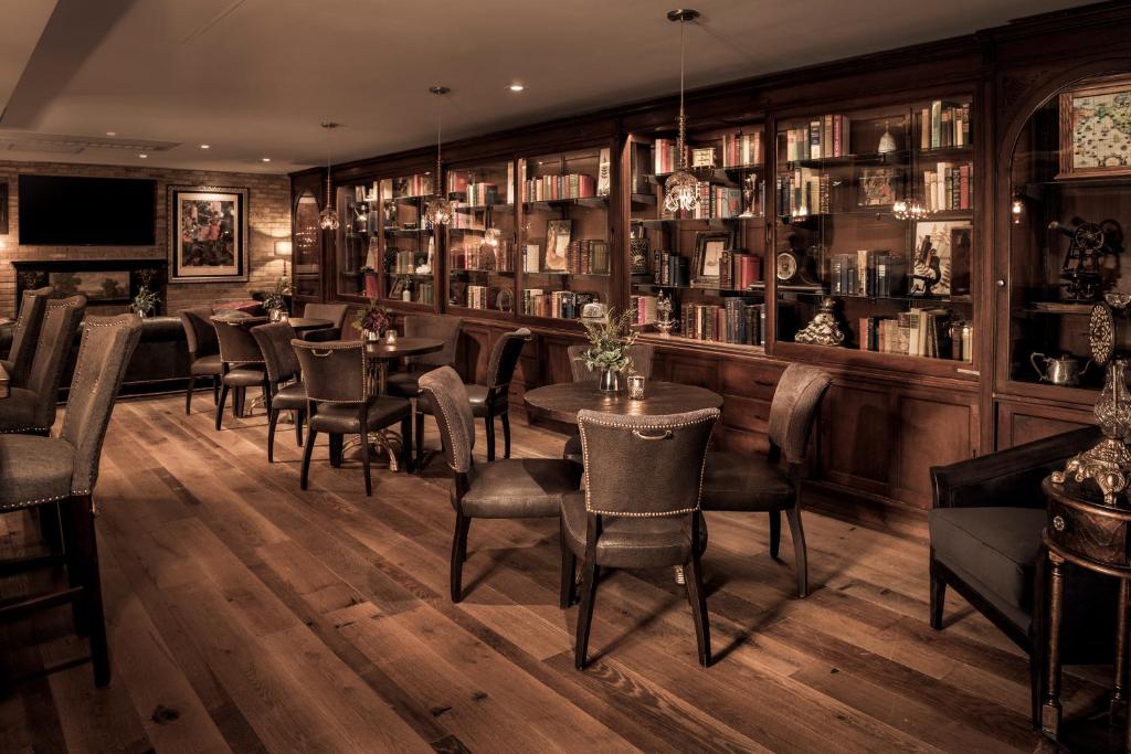The Ivey's Hotel Image