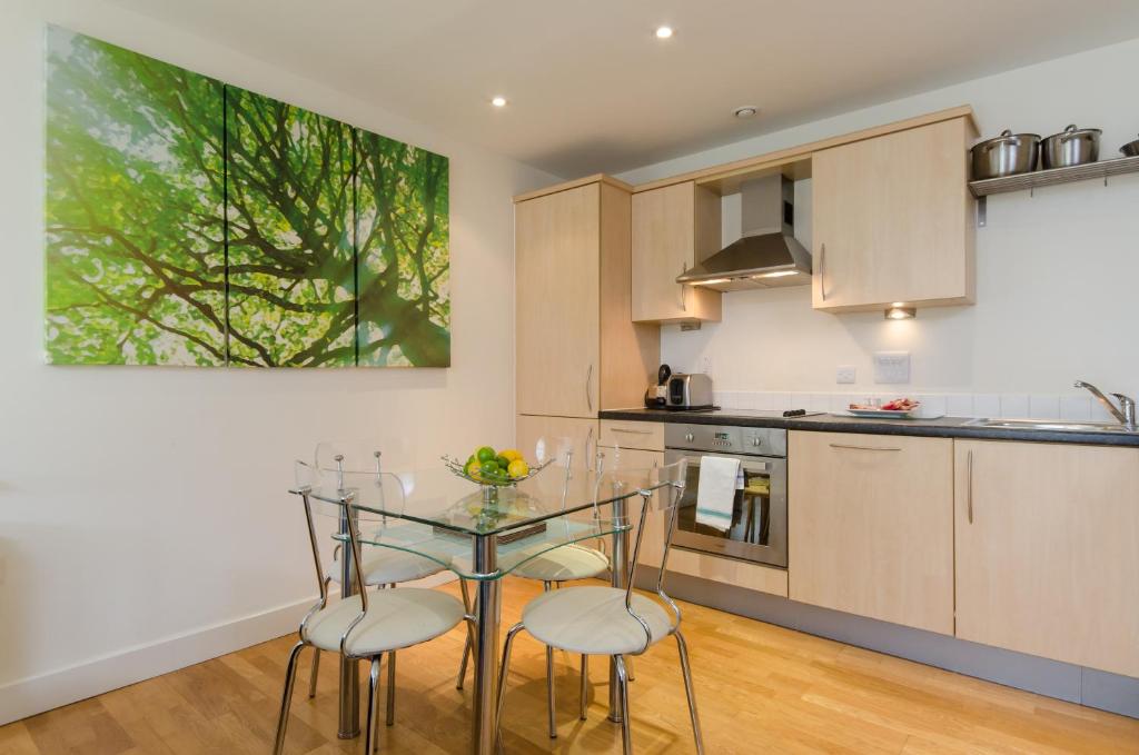 Hamilton Court Apartments from Your Stay Bristol 4