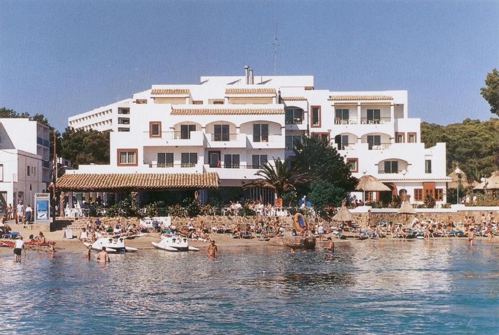 Apartamentos Playa Es Cana 1