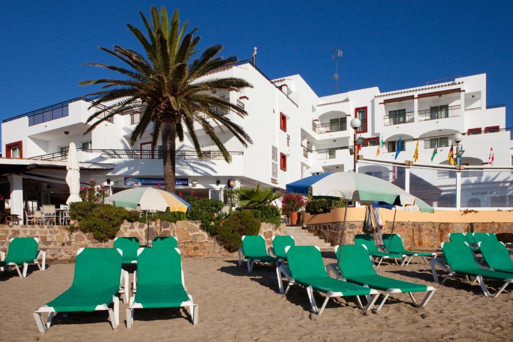 Apartamentos Playa Es Cana 6