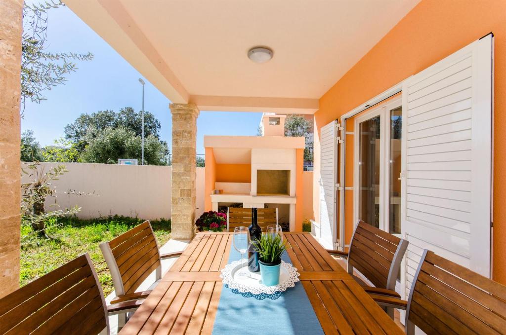 Wohnung in Primošten: House Nikolina