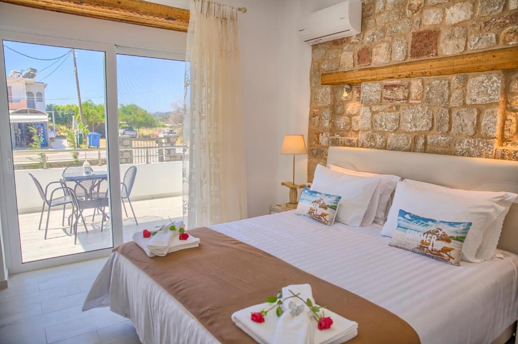 Haraki Stone Apartments 6