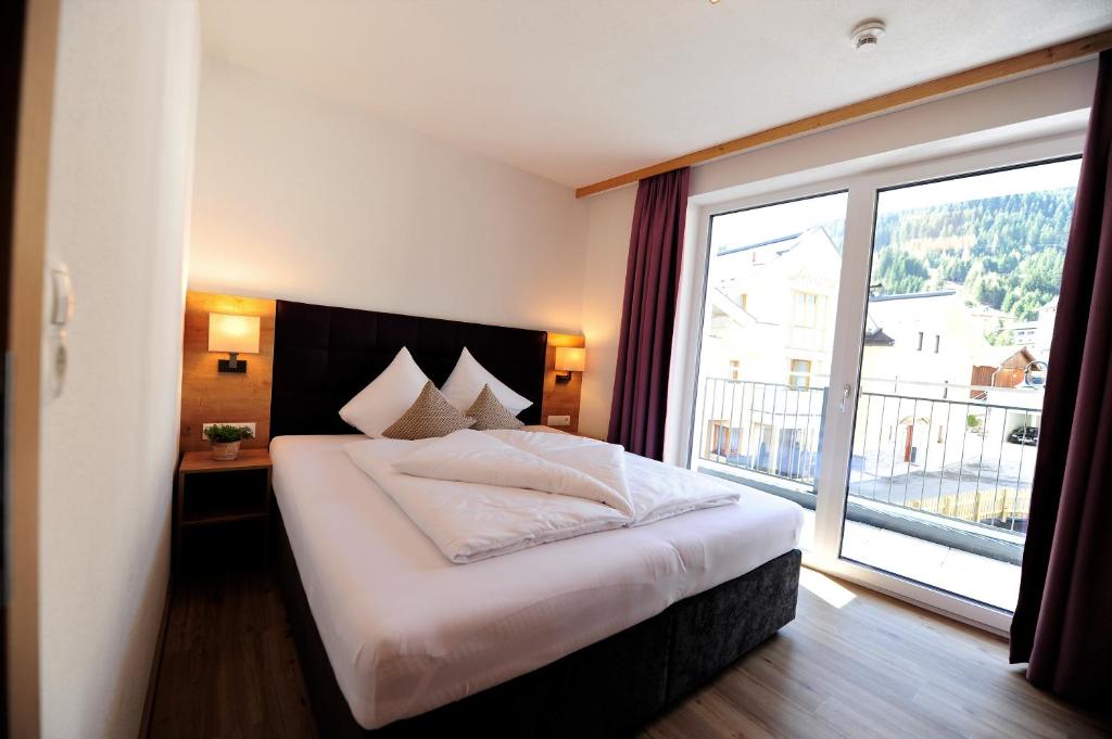 Amaris Apartments 5