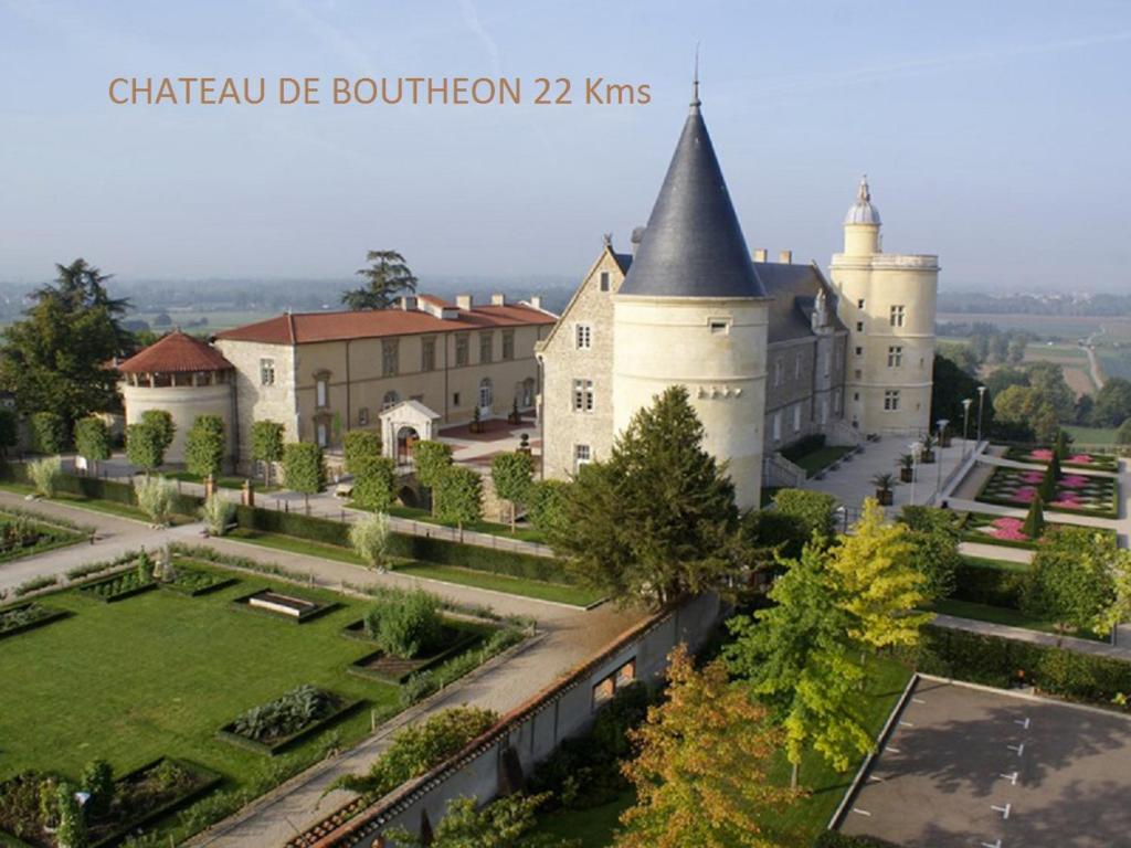 Le Perron 8
