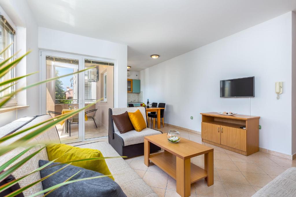 Apartments Nada 4